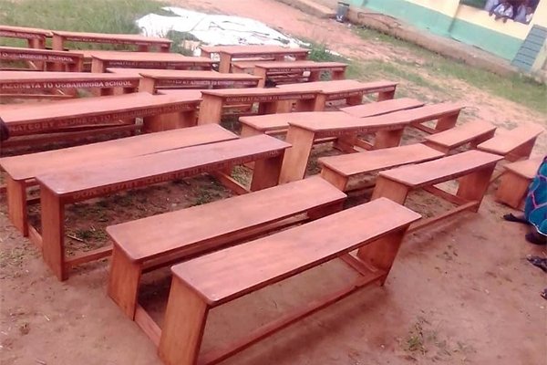 Empowering Education: Transforming Classrooms with School Desks